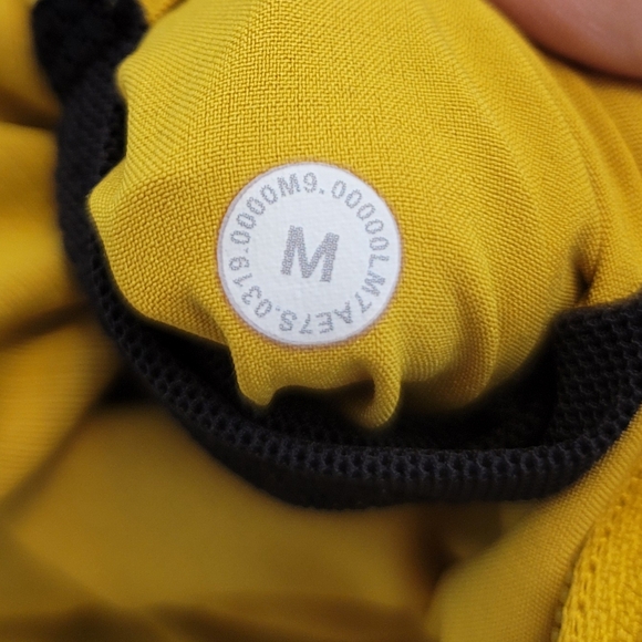 Lululemon Linerless Athletic Shorts - Picture 4 of 10